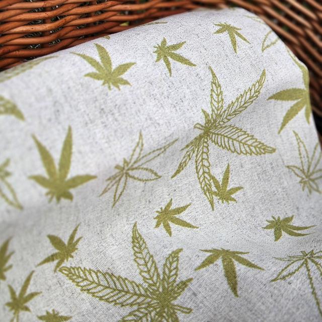 Zdjęcie produktu tkanina-bawelniano-konopna-splot-plocienny-wzor-liscie1