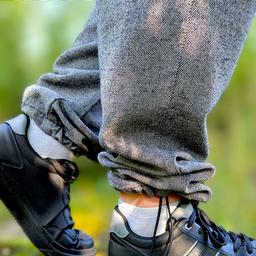 Joggery bawełniano-konopne czarny melanż