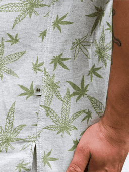 11.koszula-bawelniano-konopna-na-krotki-rekaw-z-nadrukiem-w-liscie